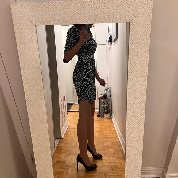 Dress - Picture 2 of 11